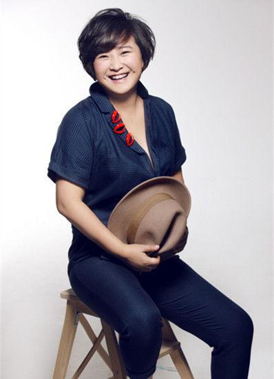 娱乐吃瓜君贾玲,娱乐吃瓜界的“瓜王”，揭秘娱乐圈幕后故事